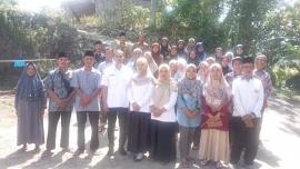 Sosialisasi Pengelolaan Sampah dan Limbah Cair Rumah Tangga dalam Pelaksanaan STBM 5 Pilar